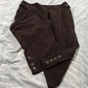 ❤️BIG PRICE DROP - New Direction capris